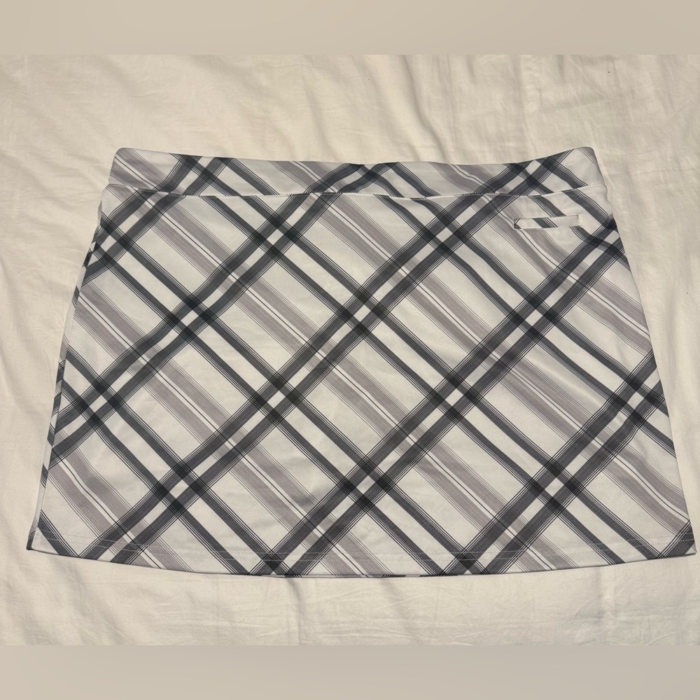 Pebble Beach White and Gray Plaid Mini Skirt